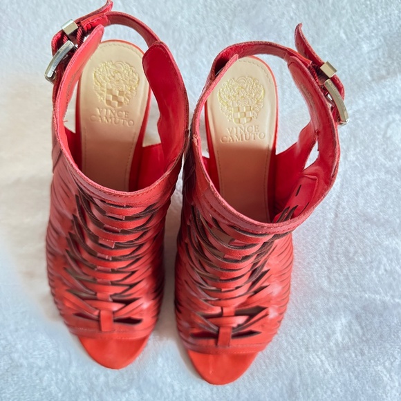 Size 12 Vince Camuto Red Emore Leather Woven Sandal - Picture 8 of 13